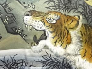 アンティーク　虎に三日月模様肩裏本場泥大島紬男物羽織